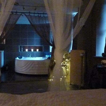 Francorchamps Guest House, Chambres Avec Ou Sans Jacuzzi 말메디 객실 사진