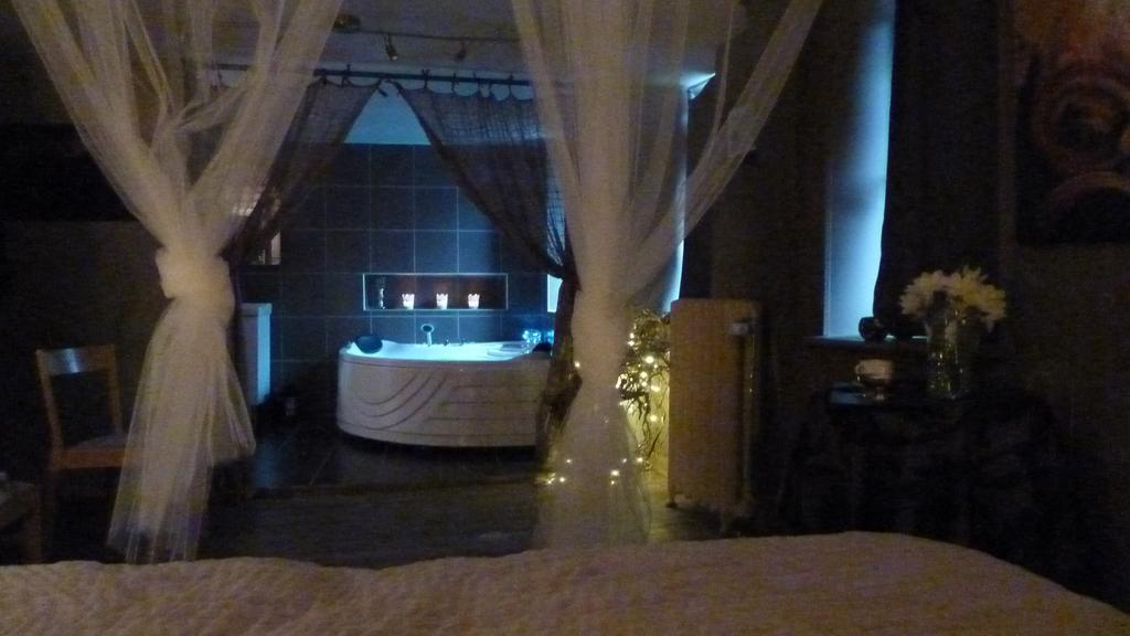 Francorchamps Guest House, Chambres Avec Ou Sans Jacuzzi 말메디 객실 사진